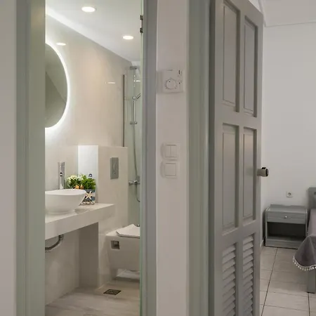 Kristall Aparthotel Stalos