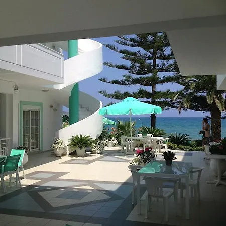 Aparthotel Kristall 2*