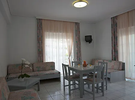 Kristall Aparthotel Stalos